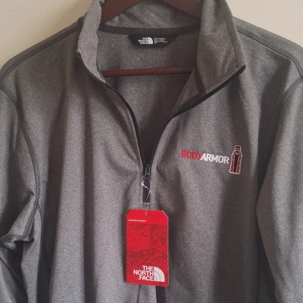 The North Face Bodyarmor Charcoal Quarter-Zip Lightweight Fleece Pullover Size M
